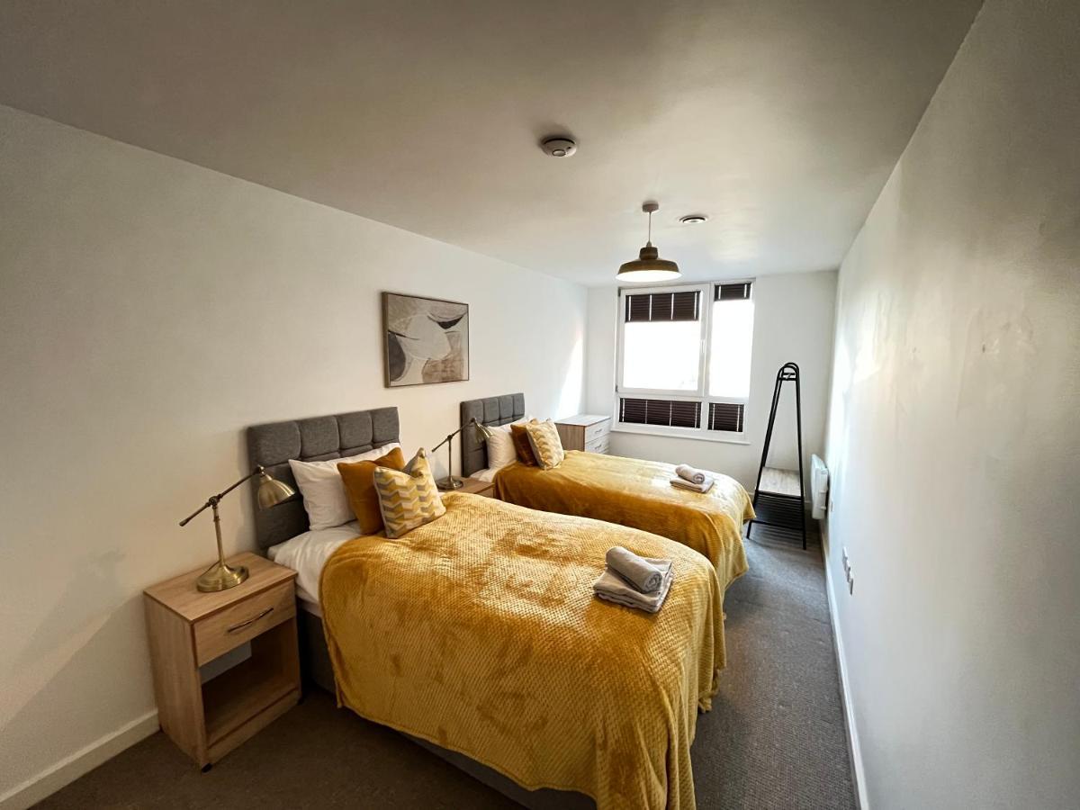 2 Bedroom, 2 Bathroom Modern Apartment Close To Ocean Village, Free Parking, Single Or Double Beds Southampton Eksteriør bilde