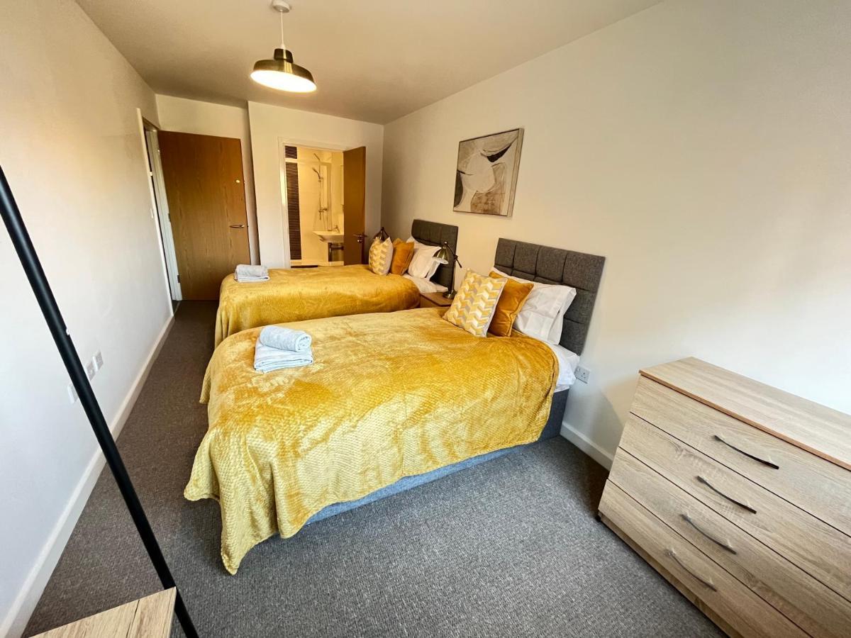 2 Bedroom, 2 Bathroom Modern Apartment Close To Ocean Village, Free Parking, Single Or Double Beds Southampton Eksteriør bilde