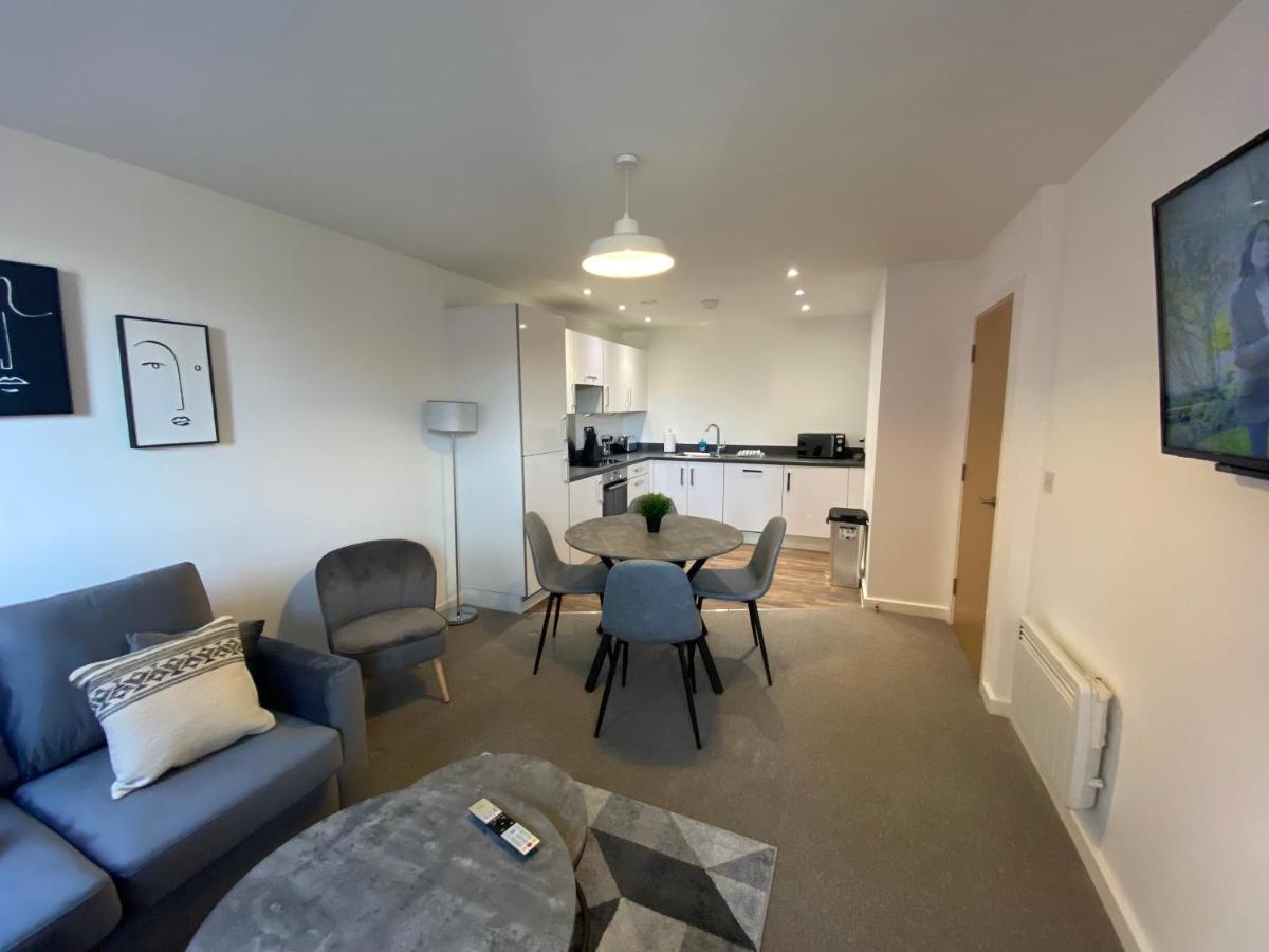 2 Bedroom, 2 Bathroom Modern Apartment Close To Ocean Village, Free Parking, Single Or Double Beds Southampton Eksteriør bilde